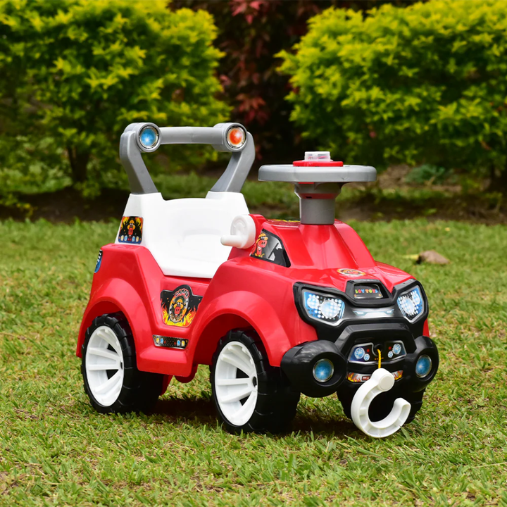 ¡Prepárate para la aventura con el increíble CAMPER BOMBERO!&nbsp;Este vehículo montable de alta calidad está diseñado para brindar horas de diversión y emoción a los pequeños héroes. Con un diseño vibrante en color rojo y detalles realistas, el&nbsp;CAMPER BOMBERO&nbsp;es perfecto para los niños que sueñan con ser bomberos.