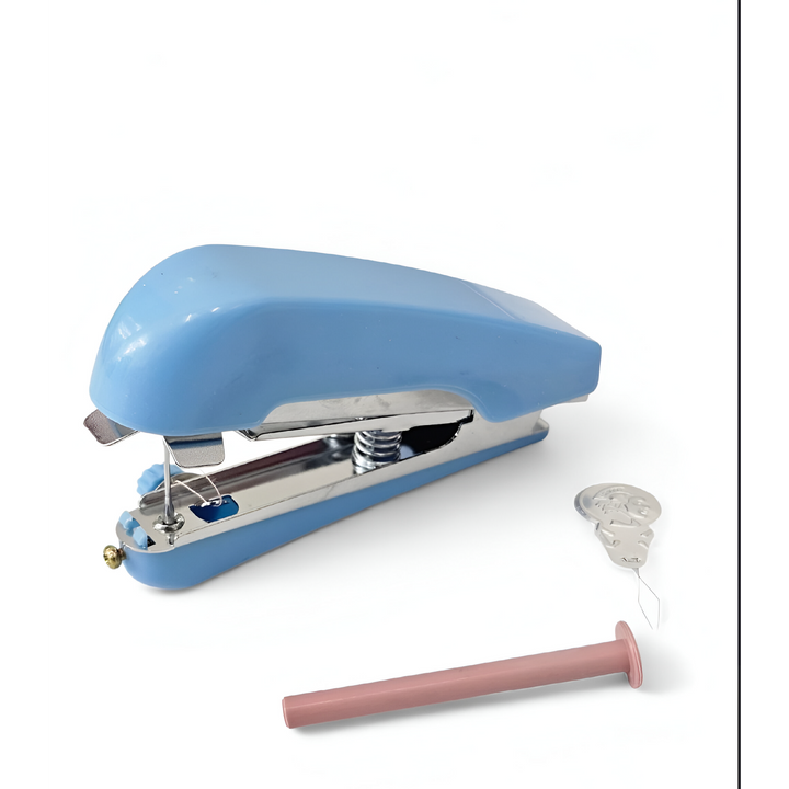 mini máquina de coser niños, juguete educativo creativo, máquina de coser infantil, juguete importado Colombia, regalo para niñas creativas, juguete diseñador, mini máquina coser juguete, envío rápido, juguete coleccionable, creatividad infantil.