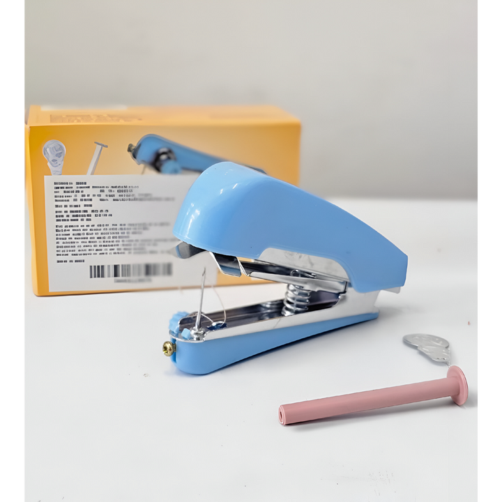 mini máquina de coser niños, juguete educativo creativo, máquina de coser infantil, juguete importado Colombia, regalo para niñas creativas, juguete diseñador, mini máquina coser juguete, envío rápido, juguete coleccionable, creatividad infantil.