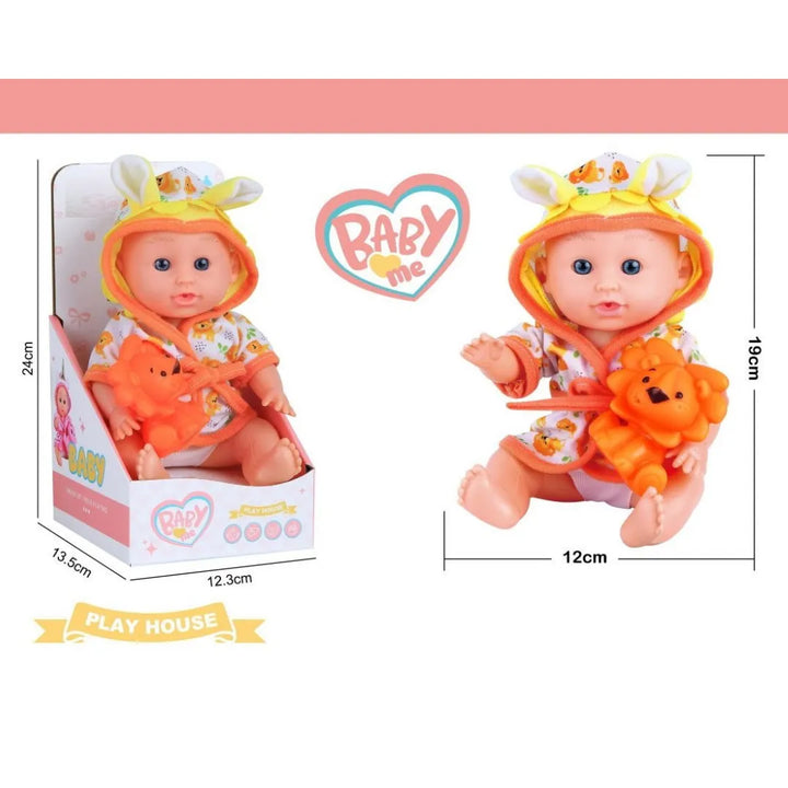 La Muñeca Bebé con Bata y León OL0659 es perfecta para pequeños que aman los juegos de imitación y cuidado.
Con su adorable bata con orejitas, su leoncito de juguete y su expresión tierna, esta muñeca estimula la imaginación, el cariño y la empatía en cada momento de juego.
