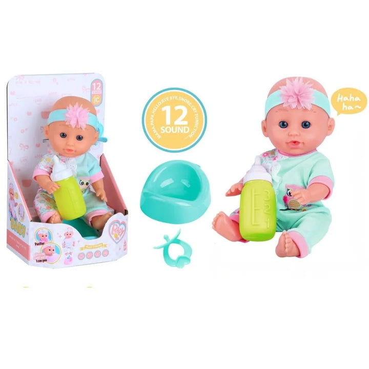 La Muñeca Bebé con Sonido OL0658 es perfecta para que los niños vivan la experiencia de cuidar, alimentar y jugar con su propio bebé.
Esta muñeca adorable emite 12 sonidos diferentes, como “mamá”, “papá” o risas, y viene con accesorios como biberón, chupo y orinal, ideales para el juego de imitació
