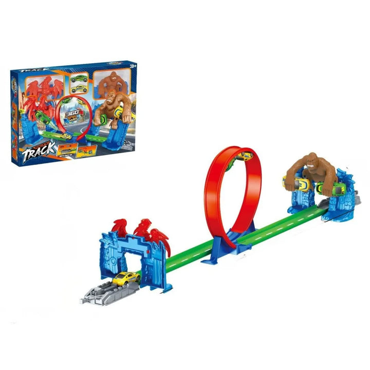 La Pista Gorilla OL1151 trae toda la acción y adrenalina a casa.
Los niños vivirán una batalla épica al enfrentar al poderoso gorila mientras su auto atraviesa el loop de 360° a toda velocidad.