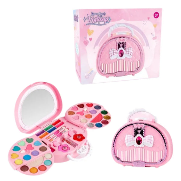 Despierta la creatividad y la imaginación de tu pequeña con el Set de Maquillaje Infantil Dream Beauty.
Su diseño en forma de bolso elegante con espejo integrado la invita a descubrir un mundo de color, brillo y diversión.