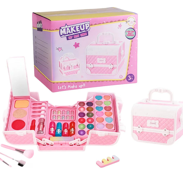 Convierte el juego en una experiencia llena de color con el Set de Maquillaje Infantil Dolimi Dream Makeup Kit.
Este encantador maletín contiene todo lo necesario para que las niñas exploren su creatividad y se diviertan imitando a los adultos de forma segura y responsable.